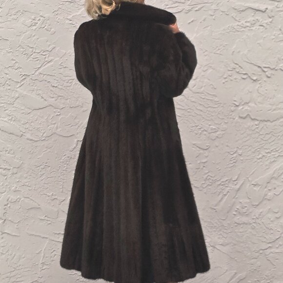 MINK FUR COAT , VINTAGE, KREEGER'S- NEW ORLEANS - EXCELLENT CONDITION! - Picture 1 of 14